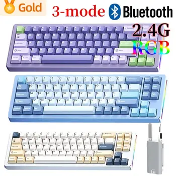 M71 2.4 G Kablosuz Mekanik Klavye RGB Çalışırken Değiştirilebilir Klavye 71 Tuşları Üç Modlu Bluetooth Oyun Klavyesi 4800mAh Pil