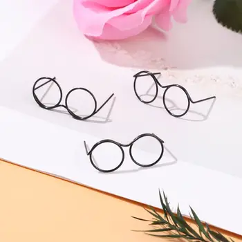 5 ADET Moda Siyah Yuvarlak Çerçeve Bebek Gözlük Retro Alaşım Siyah Lenssiz Gözlük Bebek Güneş Gözlüğü Bebek Oyuncak Bebek Aksesuarları