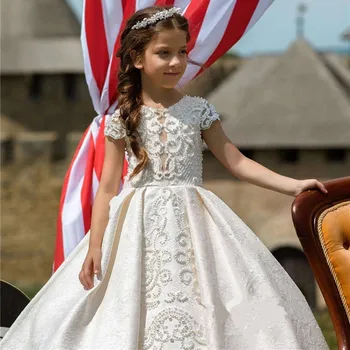 Çiçek Kız Elbise Lüks Beyaz Saten Dantel Boncuklu Kısa Kollu Düğün Zarif Küçük Çiçek Çocuk Komünyon Doğum Günü Partisi