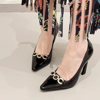 Rahat Tasarımcı Seksi Bayan Moda Kadın Ayakkabı Siyah Rugan Sivri Burun Yüksek Topuklu Pompalar parti ayakkabıları 2023