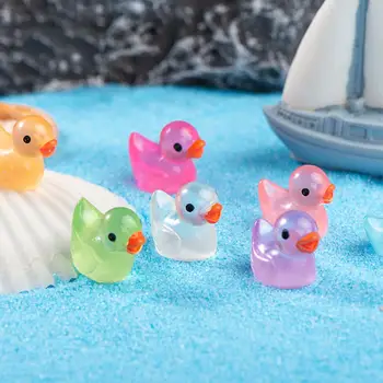 Mini Ördek Modeli Dayanıklı Reçine Aydınlık Masa Pano Mini oyuncak ördek Dekor Ev Gereçleri Ördek Heykelcik Araba Ördek Süs