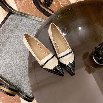 Tek Kelime Toka Fransız Tarzı Sivri Burun Loafer'lar Renk Blok Kazınmış Deri Düz Pompalar Vintage Düşük Topuk Mary Janes Ayakkabı