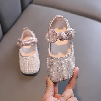 2023 Sonbahar çocuk deri ayakkabı Taklidi Parlak İnci Yay Kızlar Prenses Dans Partisi Performans Topuk Moda düz Sandalet