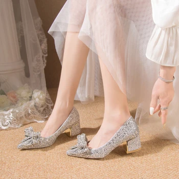 Yeni 2023 Marka moda ayakkabılar Kadınlar için Düz Renk kadın Yüksek Topuklu Yaz Sivri Burun Yeni Kristal Seksi Düğün Ayakkabı